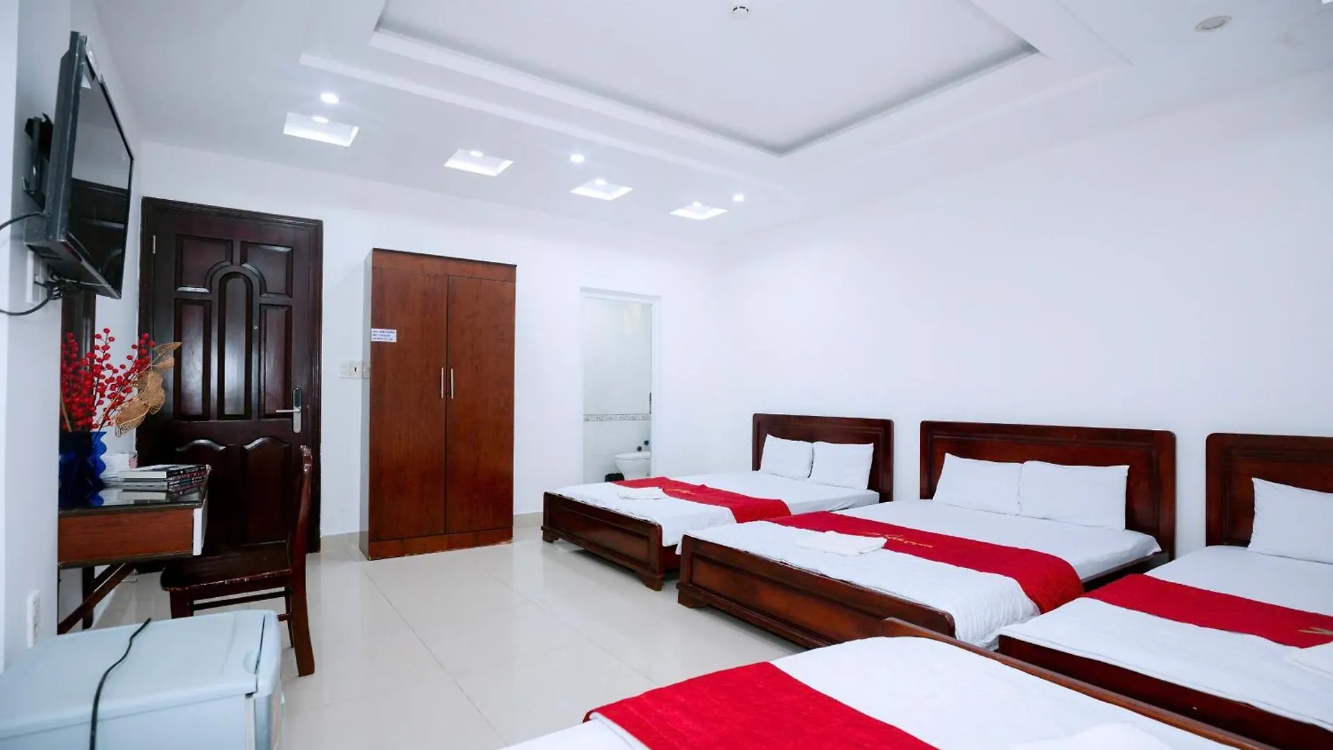 Nam Phuong Hotel فونج تاو 2*,  فيتنام