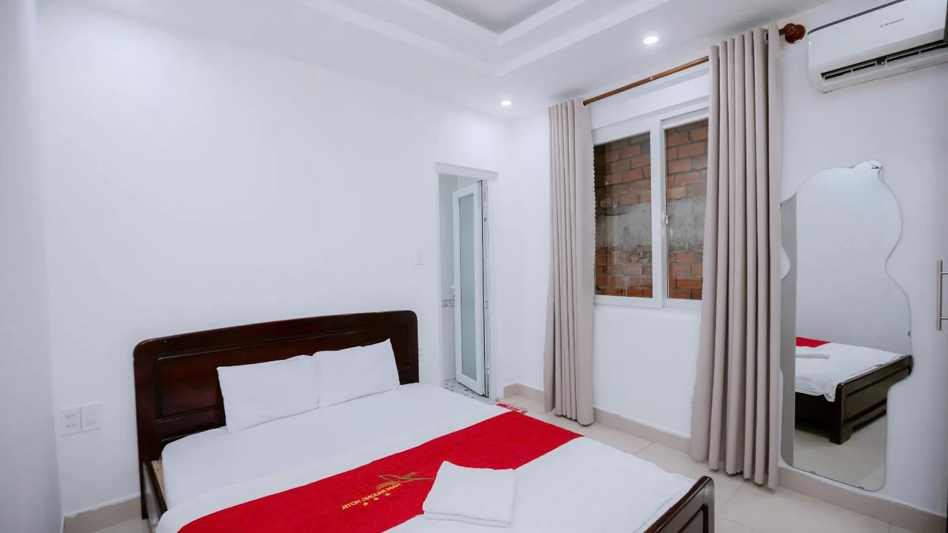 Nam Phuong Hotel فونج تاو 2*,  فيتنام