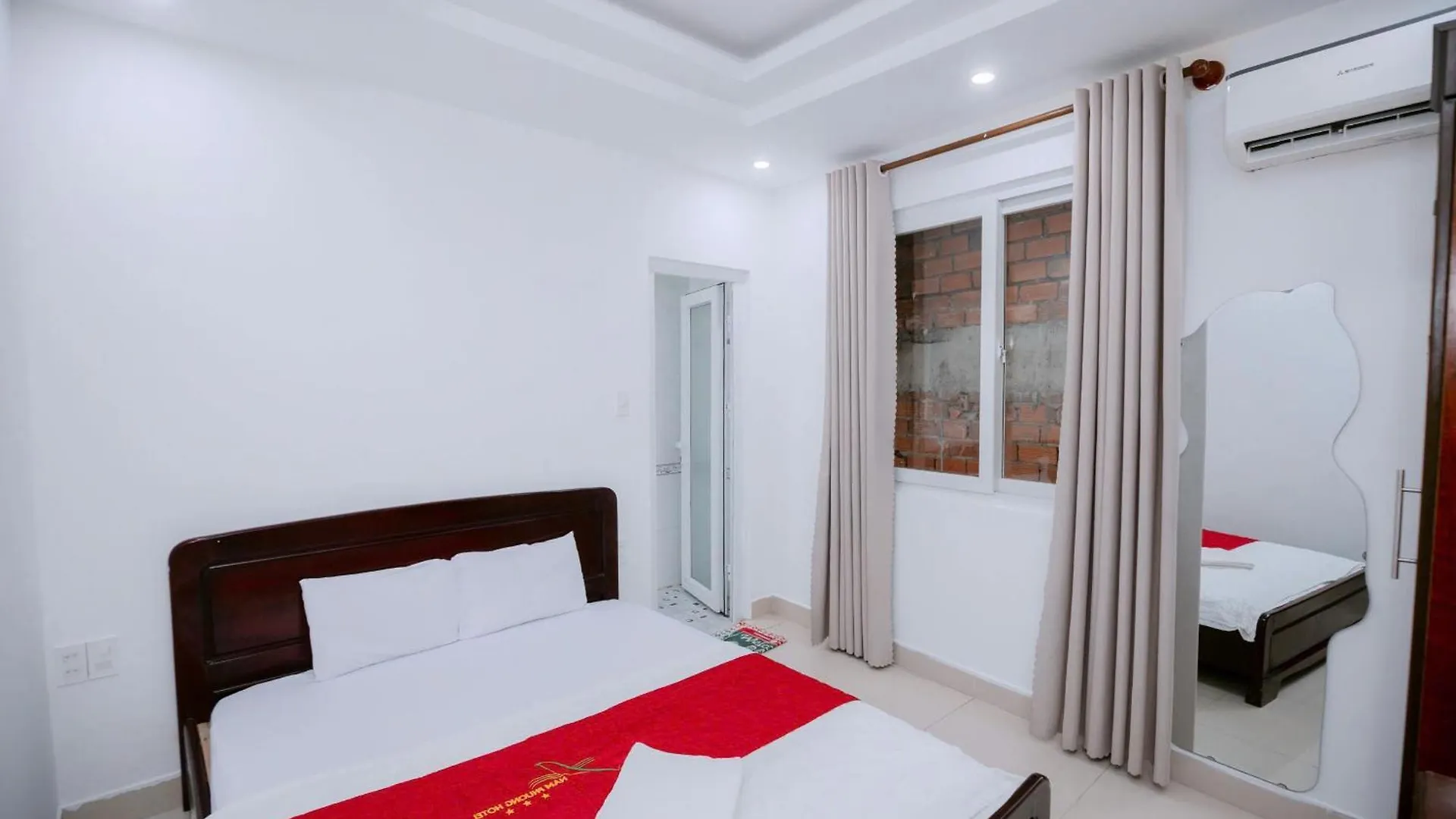 Nam Phuong Hotel فونج تاو 2*,